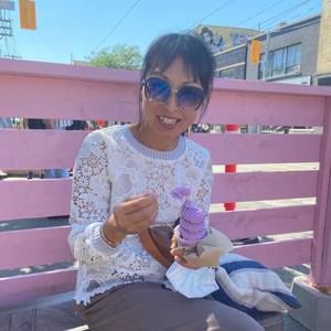 Meet your Posher, Vivian